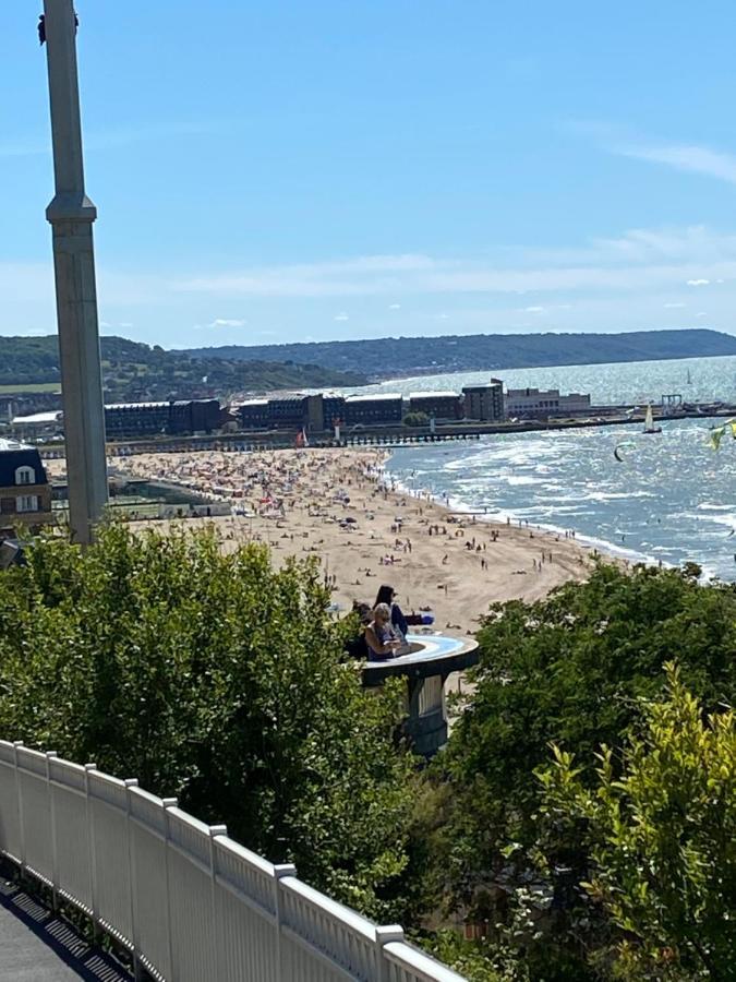 Appartement Face Mer Avec Terrasse Et Parking Trouville-sur-Mer Exterior photo